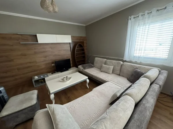 Tirane, jap me qera apartament 2+1 Kati 8, 105 m² 650 € (Don Bosko)
