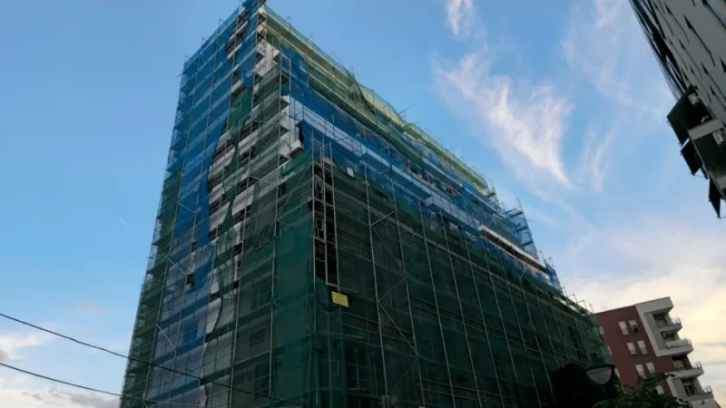 Tirane, shes apartament 2+1+Ballkon , 210.000 € 