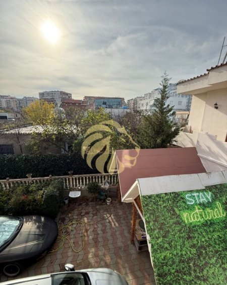 Tirane, jepet me qera Vile 3+1+Ballkon Kati 3, 320 m² 3.000 € 