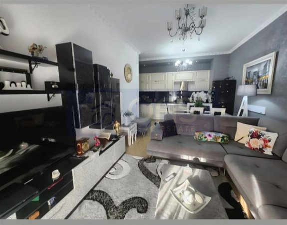 Tirane, jepet me qera apartament 2+1+Aneks+Ballkon Kati 1, 110 m² 450 € (Fresk , Pran kontaktit)