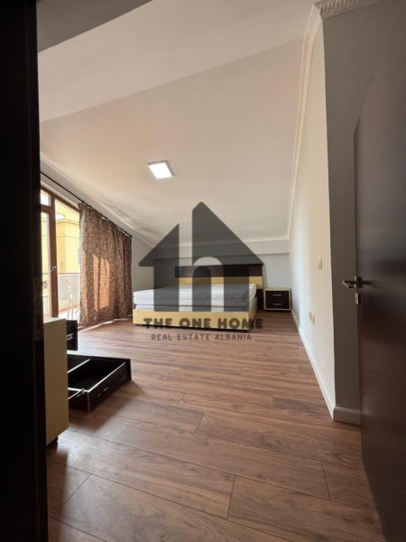 Tirane, jepet me qera apartament duplex 1+1 Kati 7, 77 m² 550 € (Kodra Diellit)