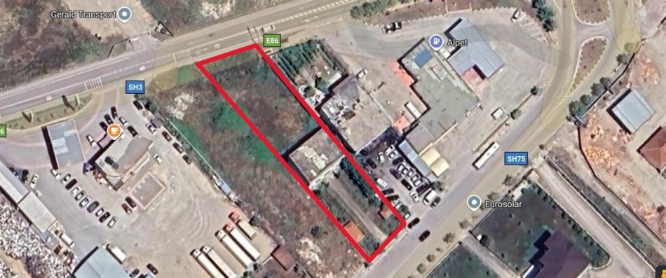 Korce, jepet me qera ambjent biznesi Kati 2, 2.000 m² 1.500 € (Rruga Korce - Dishnice)