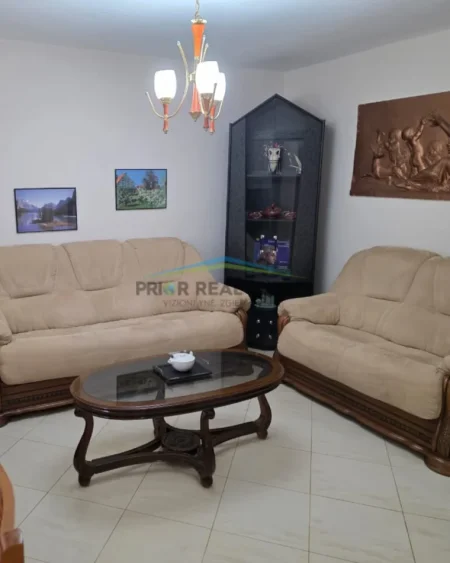 Tirane, jepet me qera apartament 2+1 Kati 4, 80 m² 50.000ALL/Muaj (Rruga Siri Kodra)