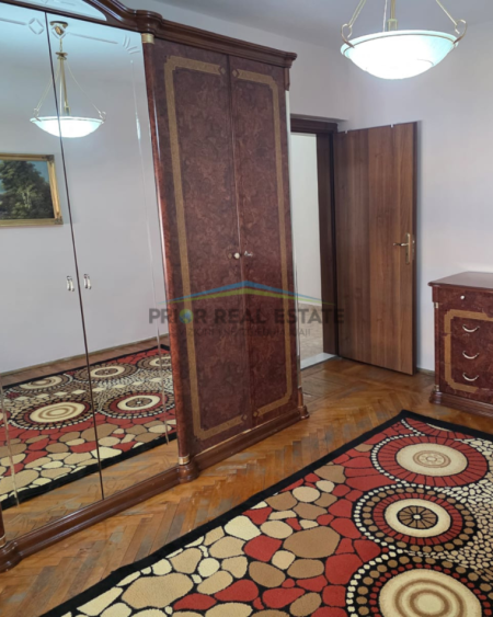 Tirane, jepet me qera apartament 2+1 Kati 4, 80 m² 50.000ALL/Muaj (Rruga Siri Kodra)