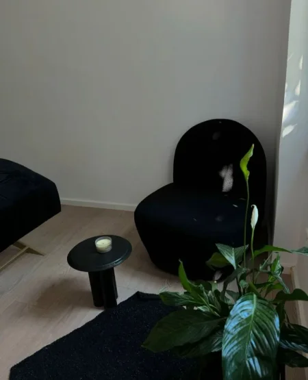 Tirane, ndarje qeraje ambjent biznesi Kati 2, 260 € (Shallvaret perball tajvanit)