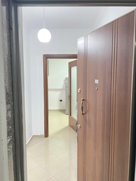 Tirane, shitet apartament 1+1 Kati 3, 65 m² 114.999 € 