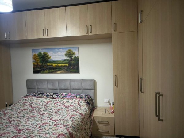 Tirane, jepet me qera apartament 2+1+Ballkon Kati 5, 86 m² 700 € 