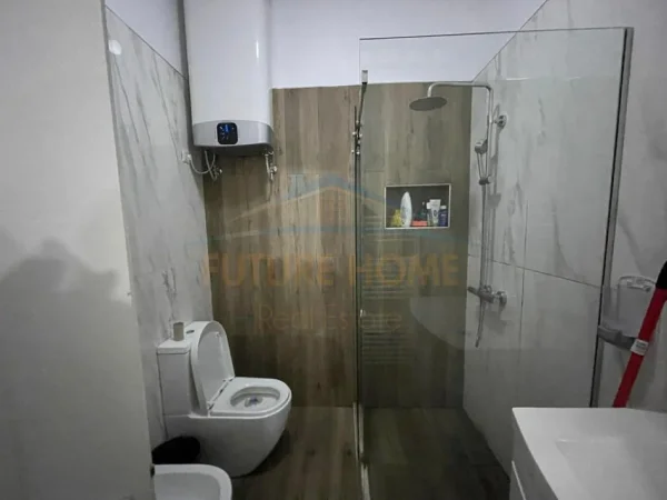 Tirane, shitet apartament 2+1+Ballkon Kati 1, 103 m² 230.000 € (Liqeni Artificial)