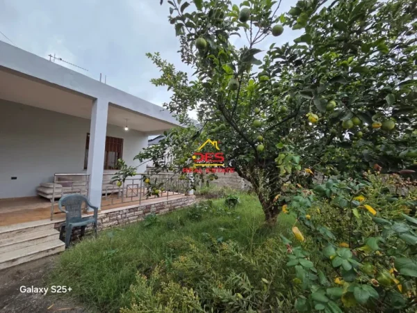 Vlore, shitet apartament 2+1+Ballkon Kati 0, 105 m² 240.000 € (Rruga Demokracia)