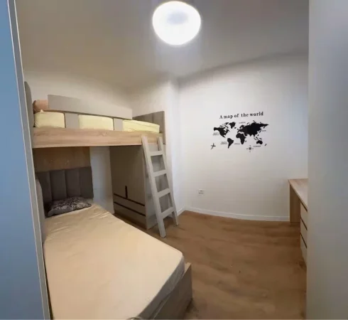 Tirane, jepet me qera apartament 2+1+Ballkon Kati 4, 80 m² 900 € (Komuna e parisit)