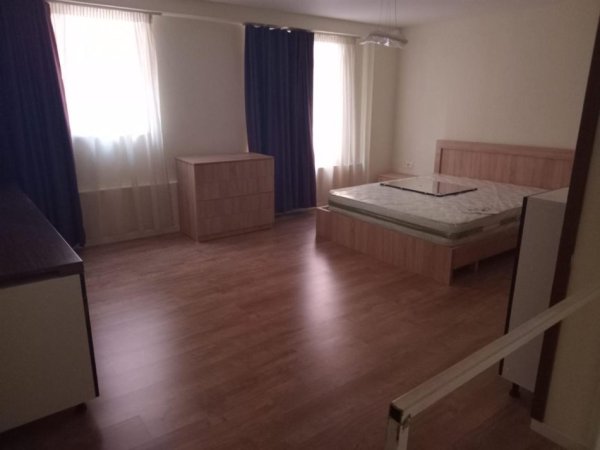 Tirane, jepet me qera apartament duplex Dublex Kati 1, 70 m² 400 € (Xhamia Selite)