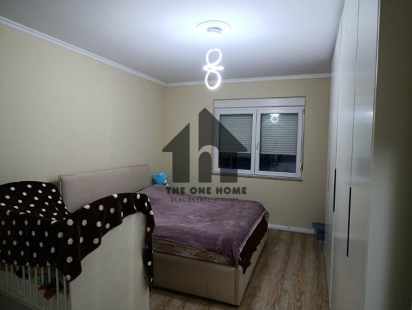 Tirane, shitet apartament 1+1+Ballkon Kati 3, 74 m² 164.000 € (Square 21 prane)