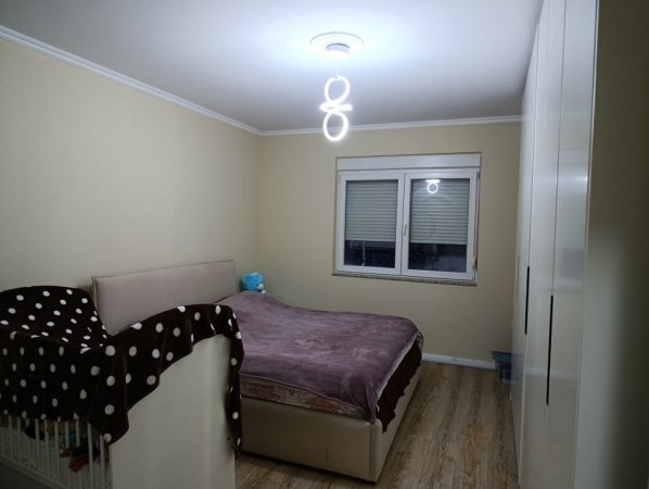 Tirane, shitet 1+1+Ballkon Kati 3, 164.000 €
