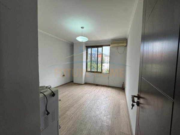 SHITET APARTAMENT 2+1 RRUGA MUHAMET GJOLLESHA , PRANE 21DHJETORIT
