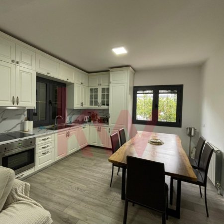 Durres, shitet Vile 3+1+Ballkon Kati 2, 450 m² 695.000 €