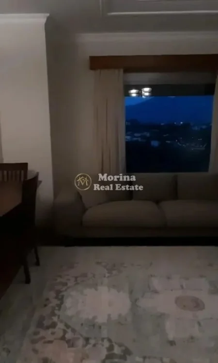 Tirane, jepet me qera Vile 3+1 Kati 3, 130 m² 900 € (Teg)