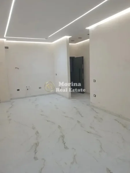 Tirane, jepet me qera ambjent biznesi Kati 1, 74 m² 800 € (Astir)