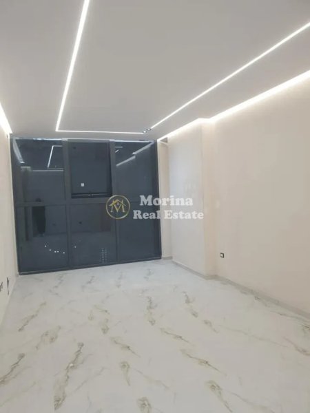 Tirane, jepet me qera ambjent biznesi Kati 1, 74 m² 1.000 € (Astir)