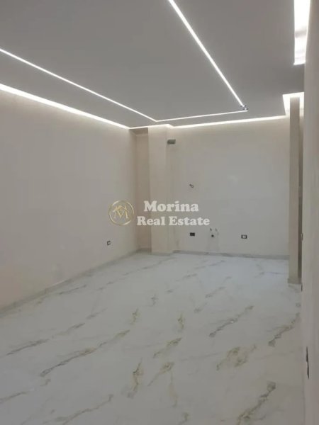Tirane, jepet me qera ambjent biznesi Kati 1, 74 m² 1.000 € (Astir)