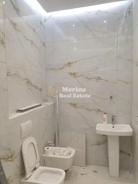 Tirane, jepet me qera ambjent biznesi Kati 1, 74 m² 1.000 € (Astir)