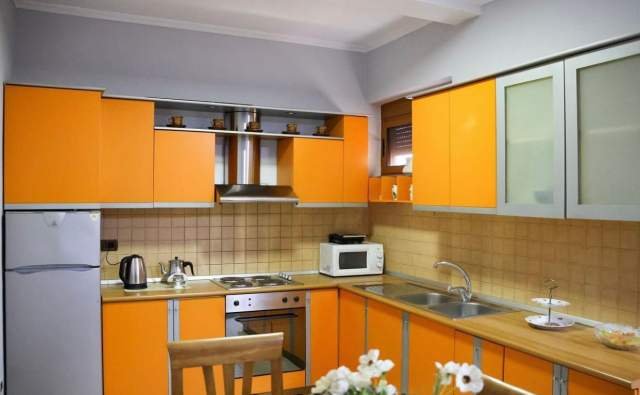 Tirane, jepet me qera apartament 2+1+BLK Kati 2, 122 m² 500 Euro (Rruga Ferit Xhajko)
