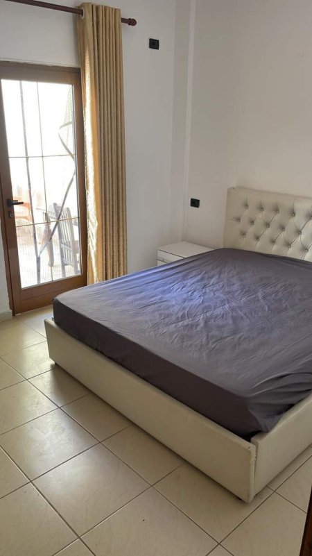 Tirane, jepet me qera apartament 1+1+BLK Kati 1, 70 m² 40.000 Leke (prane Viles Gold)