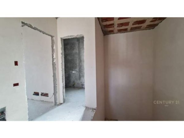 Tirane, ofert Vile 2 Katshe Kati 2, 377 m² 2.000 Euro/m2 (Mjull - Bathore, Tirane Tirana, Albania)