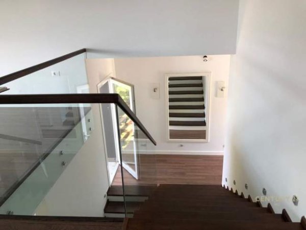 Tirane, ofert Vile 2 Katshe Kati 2, 920 m² 2.800 Euro (Tirana, Albania)