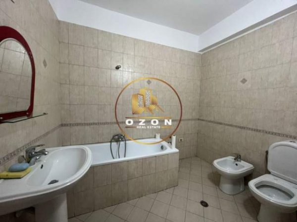 Tirane, jepet me qera apartament 2+1+A+BLK Kati 2, 106 m² 800 Euro (RRUGA E KAVAJES)