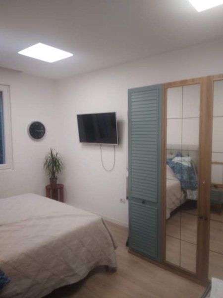 Tirane, jepet me qera shtepi 1+1+A Kati 2, 70 m² 500 Euro (rruga Sulejman Delvina)