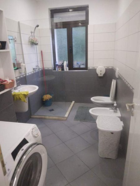 Tirane, jepet me qera shtepi 1+1+A Kati 2, 70 m² 500 Euro (rruga Sulejman Delvina)