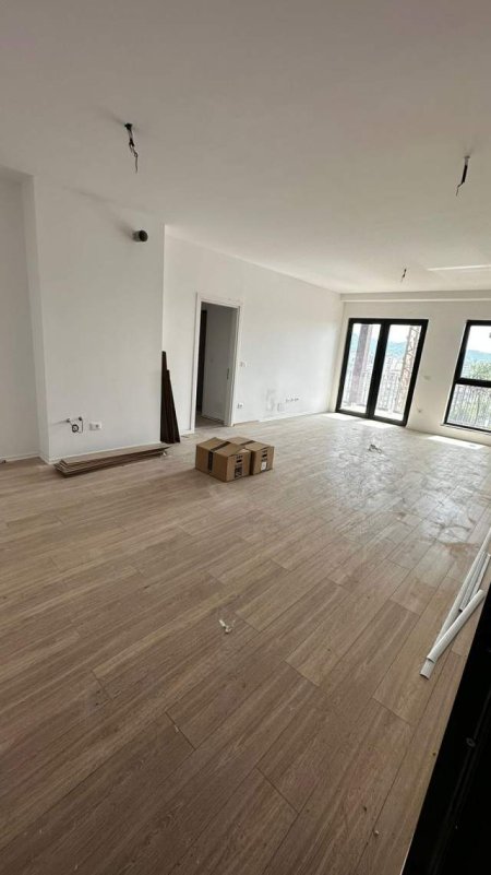 Tirane, shitet apartament 3+1+A+BLK Kati 9, 160 m² 288.000 Euro (Rruga Kavajes)