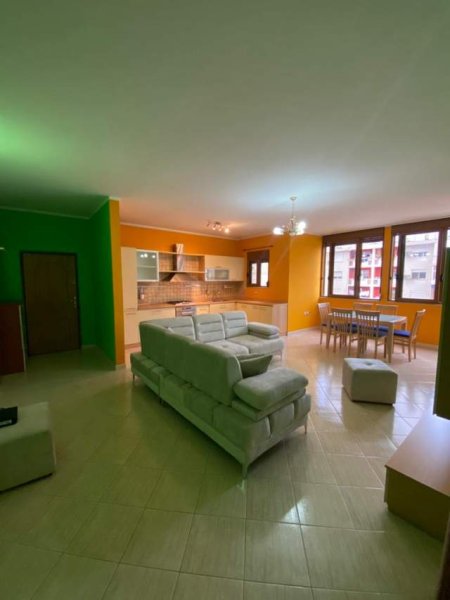 Vlore, jepet me qera  ditore apartament 2+1+A+BLK Kati 4, 120 m² Euro (Rruga: Hasan Kushta, Vlore)