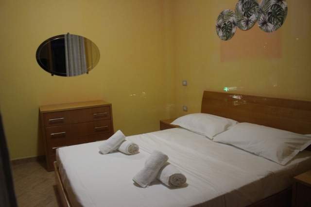 Vlore, jepet me qera  ditore apartament 2+1+A+BLK Kati 4, 120 m² Euro (Rruga: Hasan Kushta, Vlore)