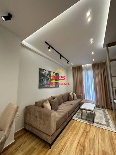 Vlore, jepet me qera apartament Kati 2, 80 m² 500 Euro (Bulevardi Isamil Qemali, Vlorë)