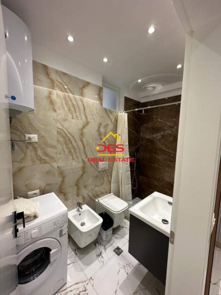 Vlore, jepet me qera apartament Kati 2, 80 m² 500 Euro (Bulevardi Isamil Qemali, Vlorë)