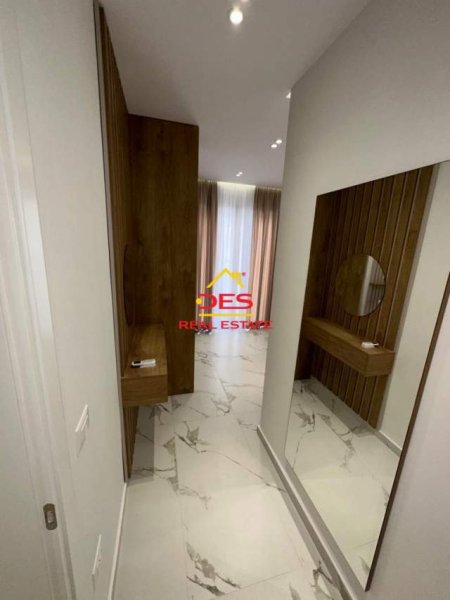 Vlore, jepet me qera apartament 2+1 Kati 3, 114 m² 550 Euro (Bulevardi Isamil Qemali, Vlorë)