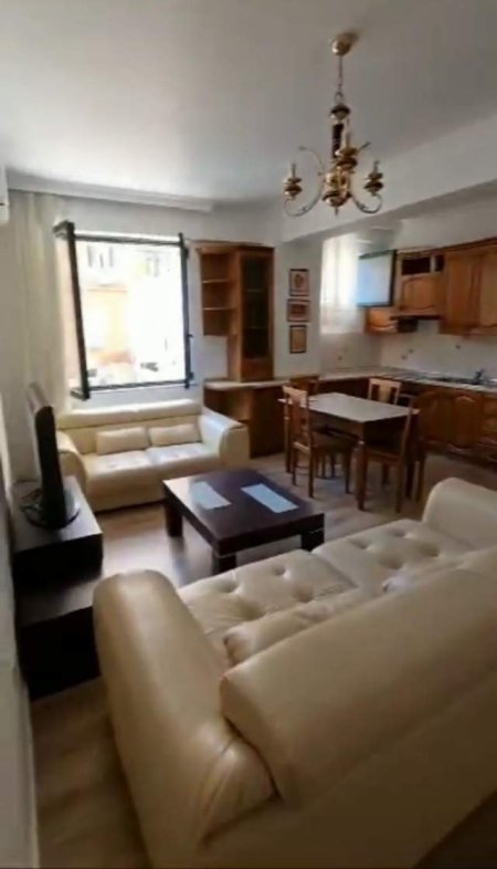 Tirane, shitet apartament 2+1 Kati 2, 100 m² 210.000 Euro (Bllok)