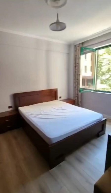 Tirane, shitet apartament 2+1 Kati 2, 100 m² 210.000 Euro (Bllok)