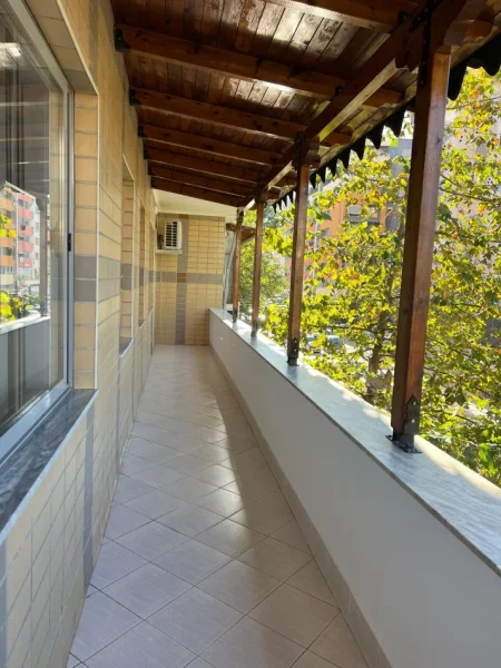 Tirane, shitet apartament 2+1 , 108 m² 173.009 € (Astir)