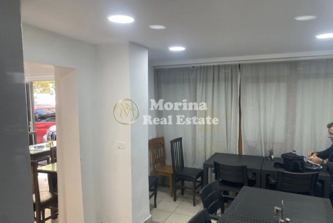 Tirane, jepet me qera ambjent biznesi Kati 1, 83 m² 600 € (Kompleksi Delijorgji)