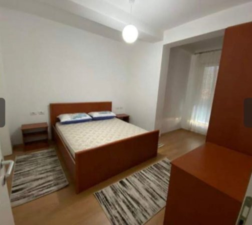 Tirane, jepet me qera apartament 3+1 Kati 2, 100 m² 650 € (5 maji)