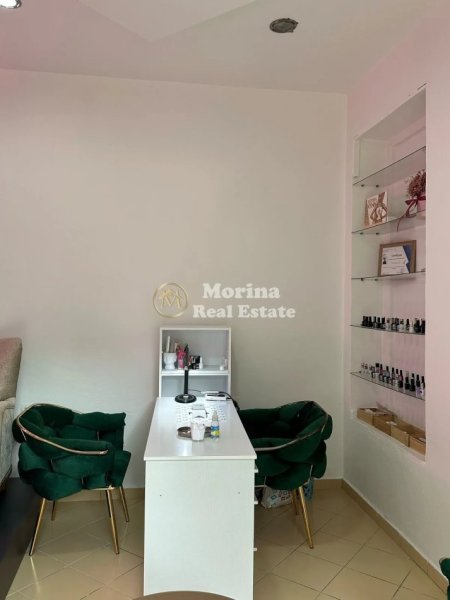 Tirane, jepet me qera ambjent biznesi Kati 1, 25 m² 350 € (Rruga Hoxha Tahsim)
