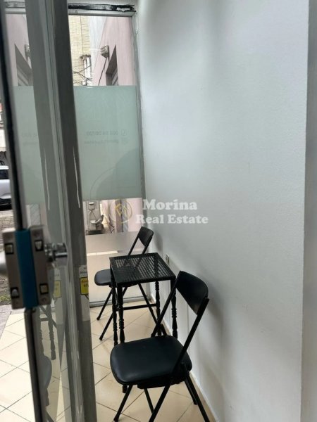 Tirane, jepet me qera ambjent biznesi Kati 1, 25 m² 350 € (Rruga Hoxha Tahsim)