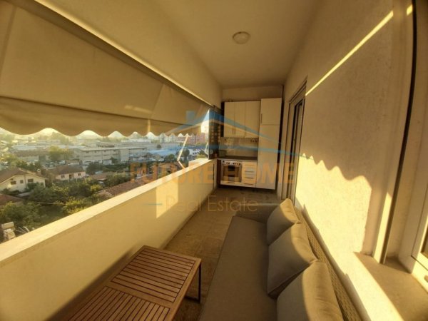 Tirane, shitet apartament 2+1+Ballkon Kati 5, 192.000 € (Kompleksi Golden Park)