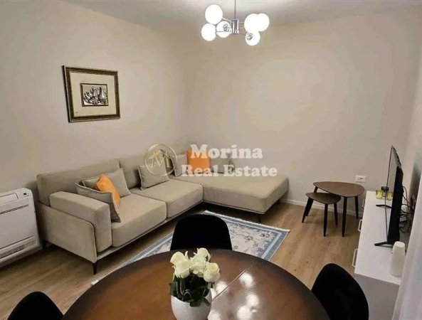 Tirane, jepet me qera apartament 2+1 Kati 3, 75 m² 800 € (Myslym Shyri)