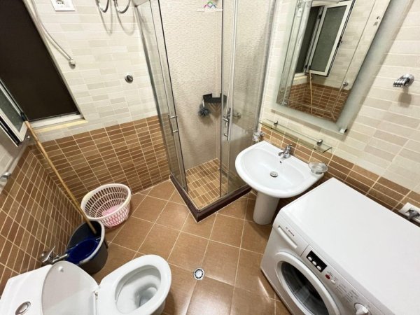 Tirane, jepet me qera apartament 2+1 Kati 4, 88 m² 650 € (kongresi i manastirit)