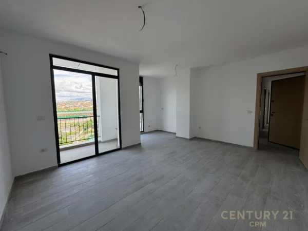 Tirane, shitet apartament 3+1+Ballkon Kati 3, 107 m² 128.000 € 