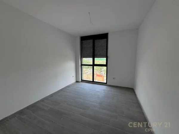 Tirane, shitet apartament 3+1+Ballkon Kati 3, 107 m² 128.000 € 