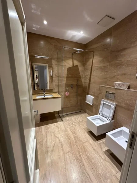 Tirane, shitet apartament 3+1+Aneks+Ballkon Kati 6, 231 m² 500.000 € (Rruga e Liqenit)